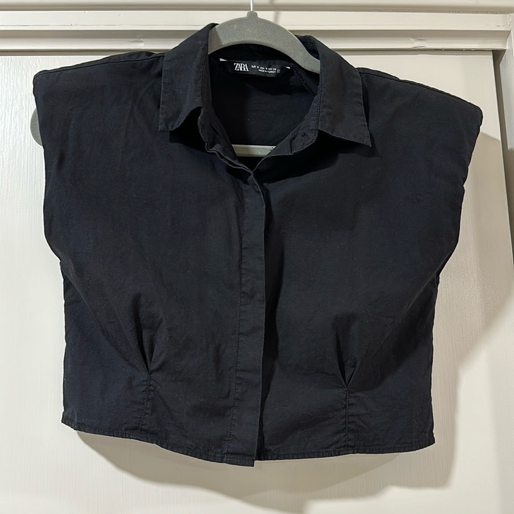 Black button down crop top